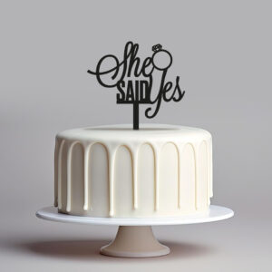 Topper na tort She said yes